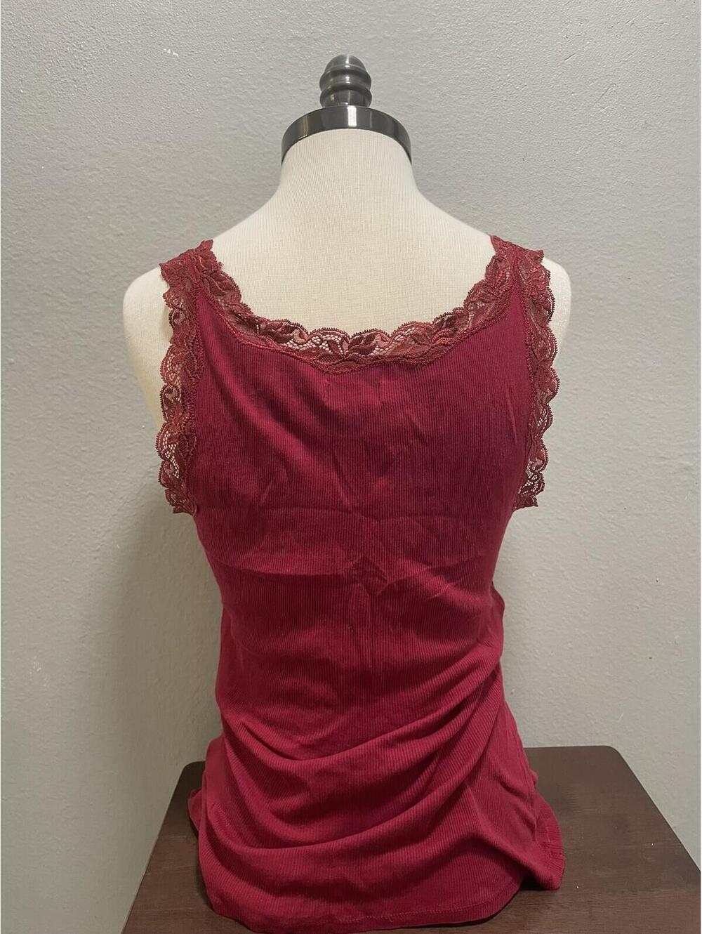 Lucky Brand Red Cami Lace Trim Top L Coquette Whimsigoth - Picture 3 of 3